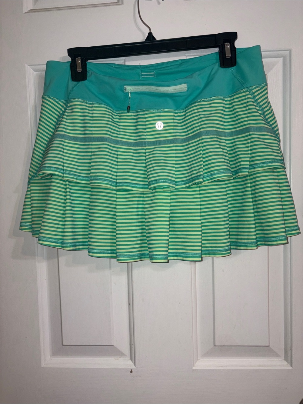 Lululemon Athletica Size 8 Aqua Striped Active Skort Women's Performance Skirt - Picture 3 of 7